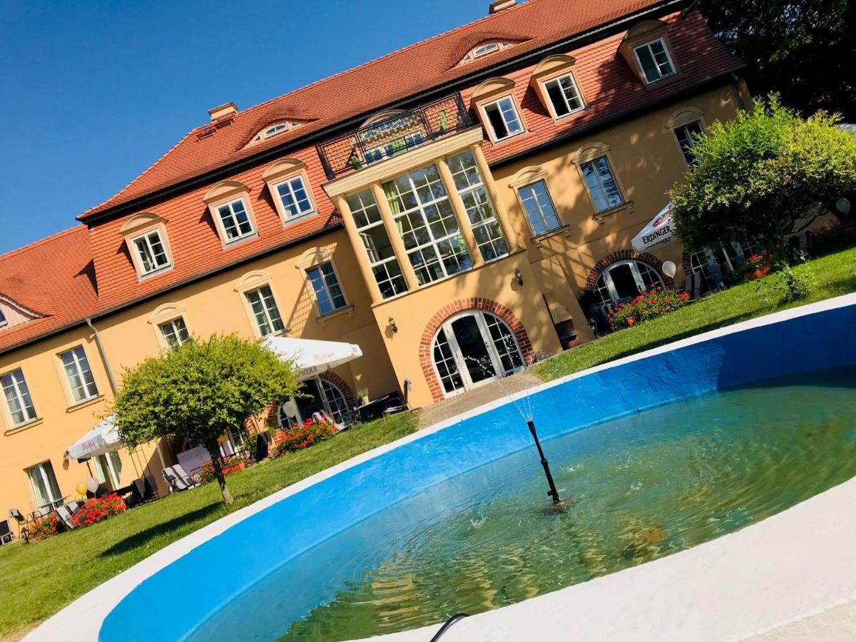 Schloss Zehdenick Luaran gambar